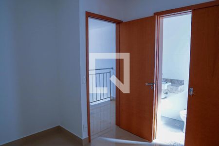 Suíte de casa de condomínio para alugar com 3 quartos, 154m² em Vila Maria, Aparecida de Goiânia