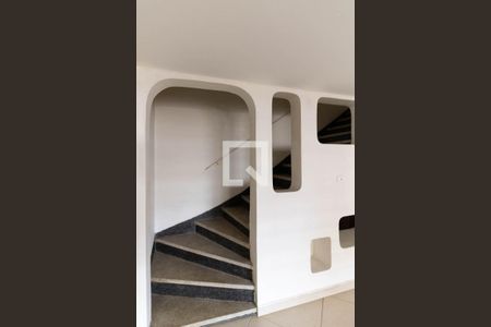 Escada de casa à venda com 3 quartos, 150m² em Vila Gumercindo, São Paulo