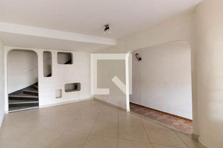 Sala de casa à venda com 3 quartos, 150m² em Vila Gumercindo, São Paulo