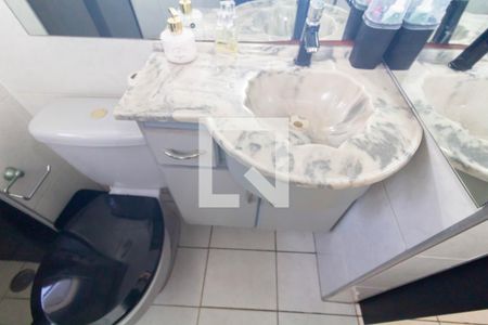 Banheiro de apartamento à venda com 2 quartos, 50m² em Itaquera, São Paulo