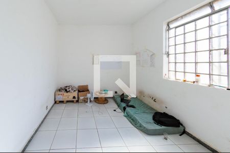 Quarto 2 de casa à venda com 3 quartos, 249m² em Calafate, Belo Horizonte