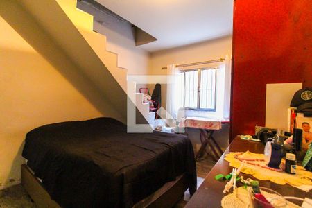 Sala/Quarto de casa à venda com 1 quarto, 84m² em Conjunto Habitacional A. E. Carvalho, São Paulo