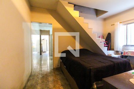 Sala/Quarto de casa à venda com 1 quarto, 84m² em Conjunto Habitacional A. E. Carvalho, São Paulo