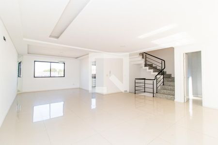 Sala de casa de condomínio para alugar com 5 quartos, 315m² em Campo Comprido, Curitiba