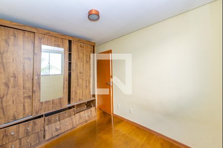 Quarto 2 de apartamento para alugar com 2 quartos, 48m² em Chácara Cotia, Contagem