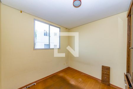 Quarto 2 de apartamento para alugar com 2 quartos, 48m² em Chácara Cotia, Contagem