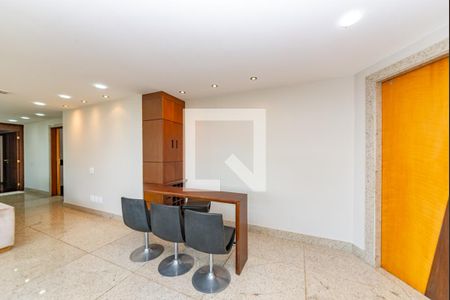 Sala de apartamento para alugar com 3 quartos, 170m² em Belvedere, Belo Horizonte