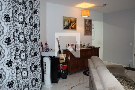 Sala de apartamento para alugar com 2 quartos, 82m² em Parque Esplanada, Embu das Artes