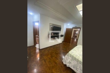 Casa à venda com 3 quartos, 330m² em Vila Lucia Elvira, São Paulo