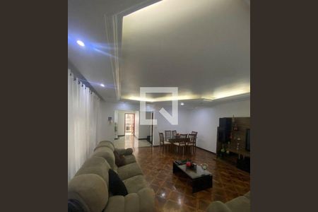 Casa à venda com 3 quartos, 330m² em Vila Lucia Elvira, São Paulo