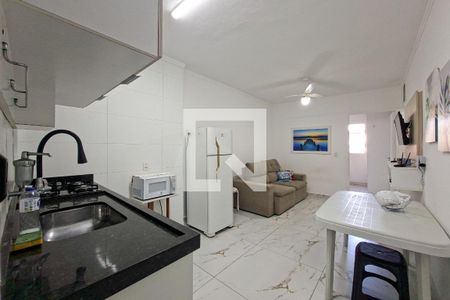 Sala/Cozinha de apartamento para alugar com 1 quarto, 50m² em Nova Mirim, Praia Grande