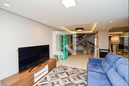 Sala de casa à venda com 3 quartos, 330m² em São Sebastião, Porto Alegre