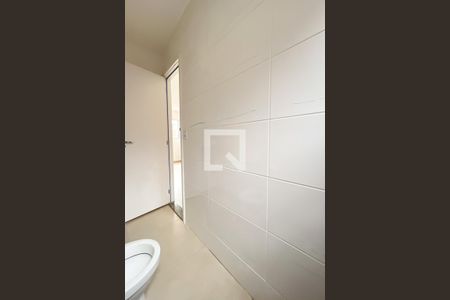 Banheiro de apartamento à venda com 1 quarto, 31m² em Vila Pereira Cerca, São Paulo