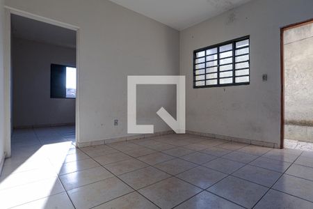 Sala de casa para alugar com 2 quartos, 100m² em Jardim Santa Teresa, Mogi das Cruzes
