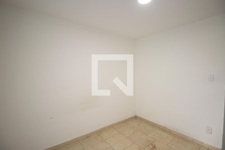 Quarto 2 de apartamento para alugar com 2 quartos, 50m² em Ze Garoto, São Gonçalo
