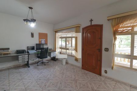 Sala de casa à venda com 3 quartos, 5285m² em Ivoturucaia, Jundiaí