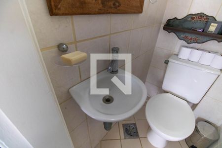 Lavabo de casa de condomínio à venda com 3 quartos, 160m² em Maria Paula, Niterói