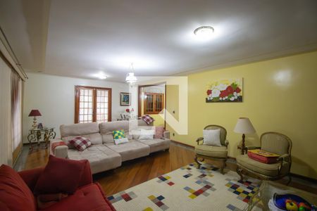 Sala de casa para alugar com 4 quartos, 511m² em Centro, São Gonçalo