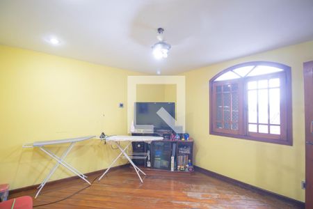 Sala 2 de casa para alugar com 4 quartos, 511m² em Centro, São Gonçalo