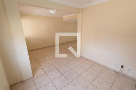 Sala de casa de condomínio para alugar com 3 quartos, 90m² em Bairro das Palmeiras, Campinas
