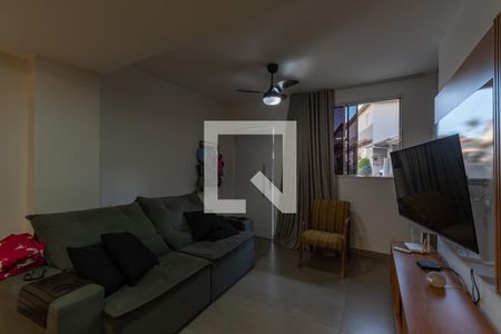 Sala de casa de condomínio à venda com 2 quartos, 72m² em Castelo, Belo Horizonte