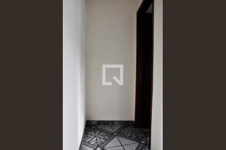 Corredor Banheiro de casa para alugar com 3 quartos, 86m² em Vila Maria Trindade, São Paulo