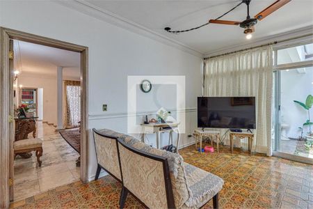 Casa de Condomínio à venda com 4 quartos, 300m² em Santo Amaro, São Paulo