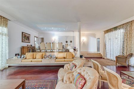 Casa de Condomínio à venda com 4 quartos, 300m² em Santo Amaro, São Paulo