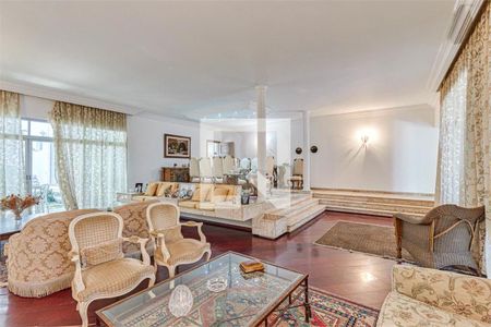 Casa de Condomínio à venda com 4 quartos, 300m² em Santo Amaro, São Paulo