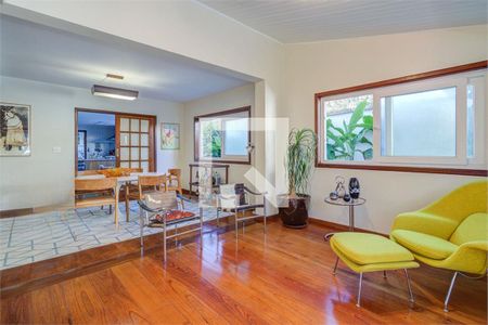 Casa de Condomínio à venda com 4 quartos, 360m² em Jardim Marajoara, São Paulo