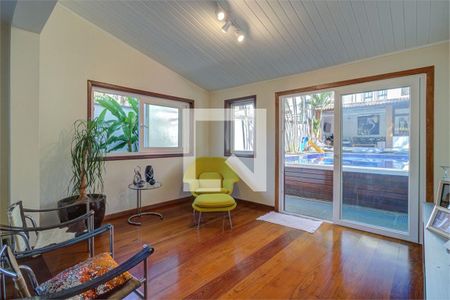 Casa de Condomínio à venda com 4 quartos, 360m² em Jardim Marajoara, São Paulo