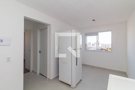 Sala/Cozinha de apartamento à venda com 2 quartos, 32m² em Vila Carmosina, São Paulo