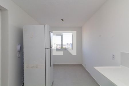 Sala/Cozinha de apartamento à venda com 2 quartos, 32m² em Vila Carmosina, São Paulo