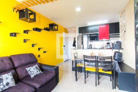 Sala de apartamento à venda com 3 quartos, 56m² em Conjunto Residencial José Bonifácio, São Paulo