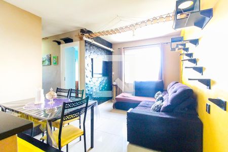 Sala de apartamento à venda com 3 quartos, 56m² em Conjunto Residencial José Bonifácio, São Paulo