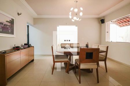 Sala de Jantar de casa à venda com 3 quartos, 258m² em Cidade São Francisco, São Paulo