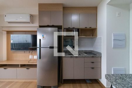 Cozinha de kitnet/studio à venda com 1 quarto, 33m² em Pompeia, São Paulo