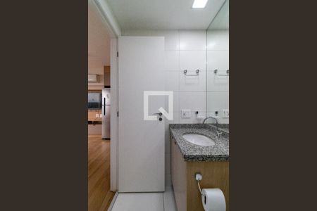 Banheiro de kitnet/studio à venda com 1 quarto, 33m² em Pompeia, São Paulo
