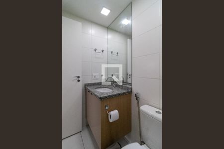 Banheiro de kitnet/studio à venda com 1 quarto, 33m² em Pompeia, São Paulo