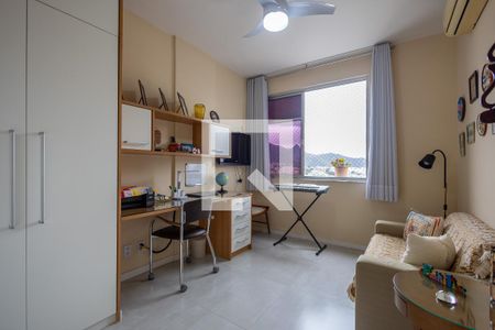 Quarto 1 de apartamento à venda com 3 quartos, 150m² em Tijuca, Rio de Janeiro
