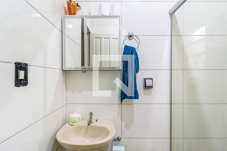 Banheiro Social de casa para alugar com 1 quarto, 250m² em Jardim Monte Azul, São Paulo