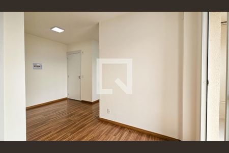 Sala de apartamento para alugar com 3 quartos, 55m² em Jardim Santo Antoninho, São Paulo