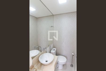 Lavabo de apartamento para alugar com 3 quartos, 136m² em Vila Paiva, São Paulo