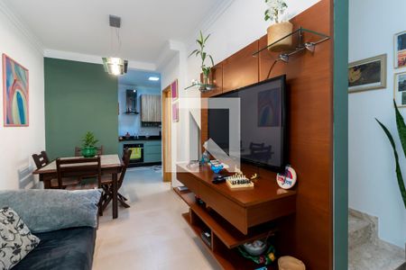 Sala de Estar de casa de condomínio à venda com 2 quartos, 100m² em Santa Teresinha, São Paulo