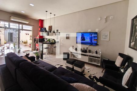 Sala de TV de casa à venda com 3 quartos, 263m² em Jardim São José, Campinas