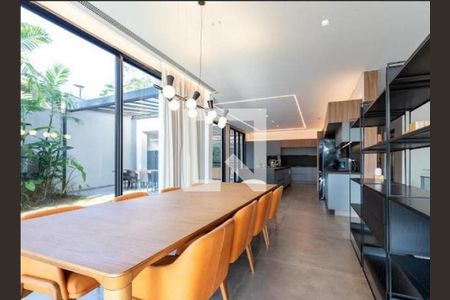 Casa de Condomínio à venda com 3 quartos, 1200m² em Jardim dos Estados, São Paulo