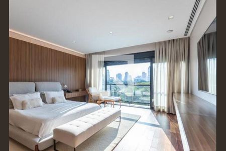 Casa de Condomínio à venda com 3 quartos, 1200m² em Jardim dos Estados, São Paulo