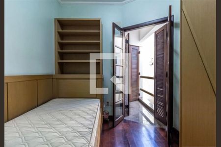 Casa à venda com 3 quartos, 303m² em Chácara Seis de Outubro, São Paulo