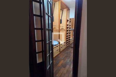 Casa à venda com 3 quartos, 303m² em Chácara Seis de Outubro, São Paulo