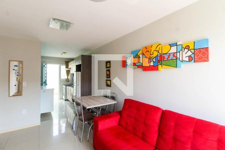 Sala de casa de condomínio à venda com 2 quartos, 51m² em Olaria, Canoas